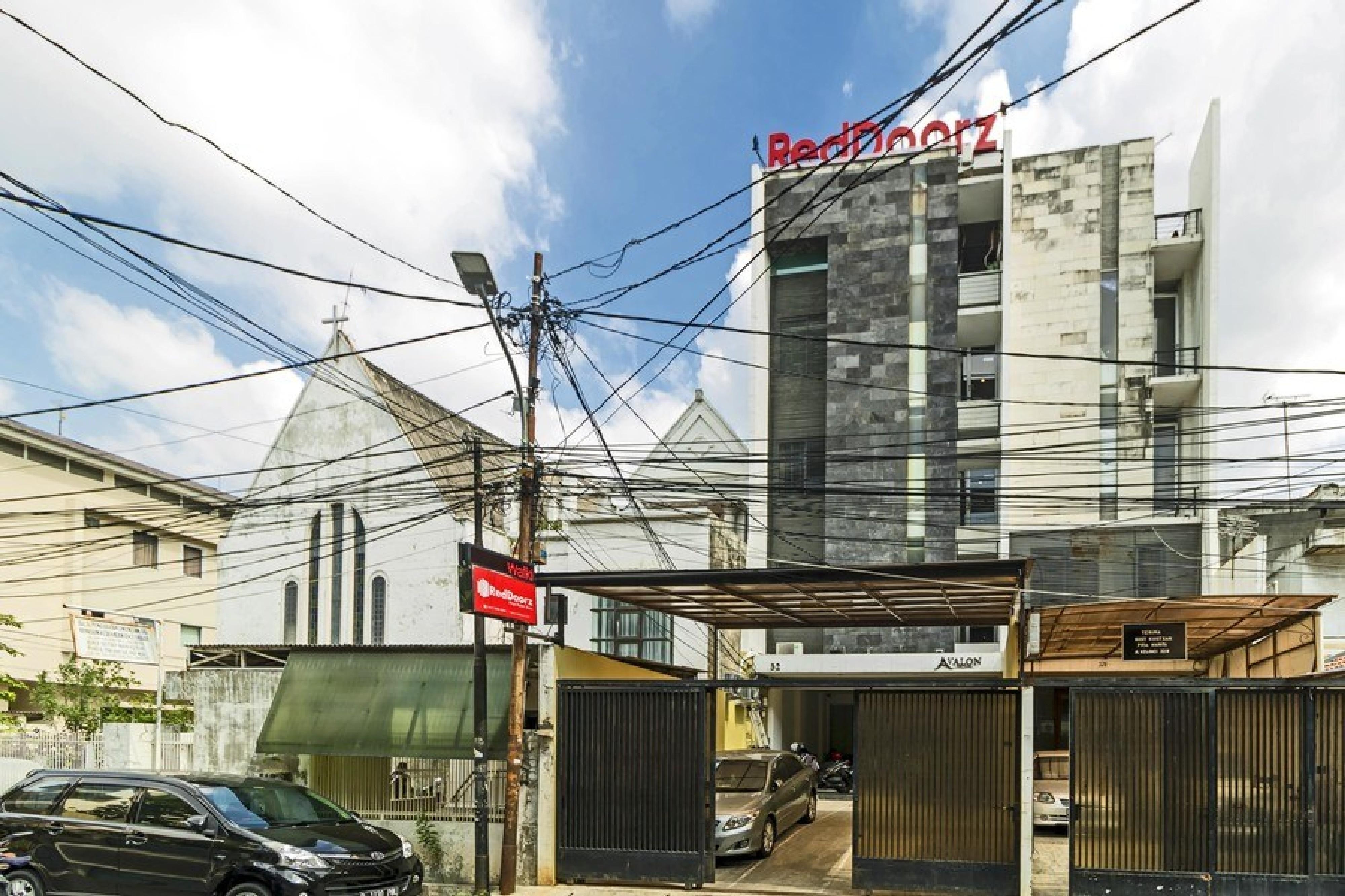Reddoorz Plus @ Pasar Baru Cakarta Dış mekan fotoğraf